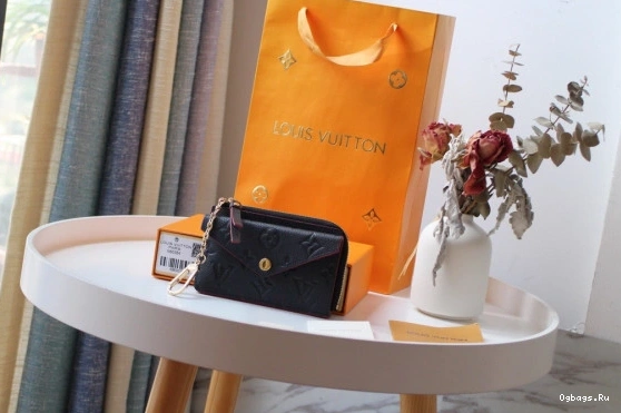 RECTO HOLDER VERSO CARD VUITTON LOUIS 0522